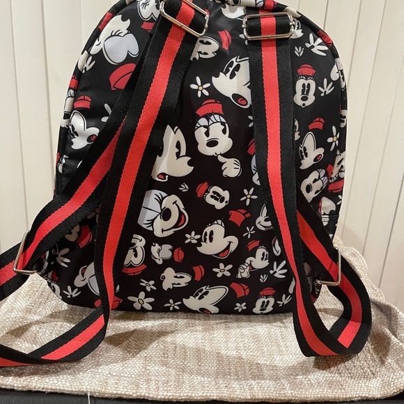 Minnie Mouse Backpack - Picture 3 of 4